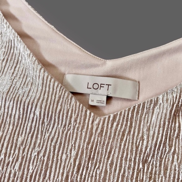 LOFT Lt Pink Metallic Textured Camisole Top Stretchy Fully Lined Size M - Picture 5 of 9